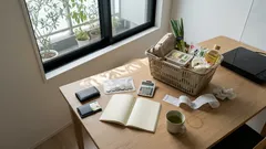 物価高のいま老後のお金はいくら要る?公的データで「70代の家計」と年金・貯蓄を照らし、わが家の不足を考える