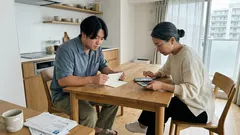 物価高のいま、70代の貯蓄は足りるのか：平均・中央値と年金月額から家計を点検する