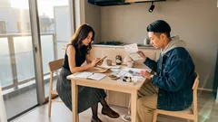 年金だけで暮らせるのか?「2階建て」の仕組みと2025年度の金額で老後の家計を現実的に見通す