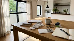 70代「おひとりさま」の貯蓄、いくらで安心？――平均・中央値と年金月額から“いまの立ち位置”を確かめる